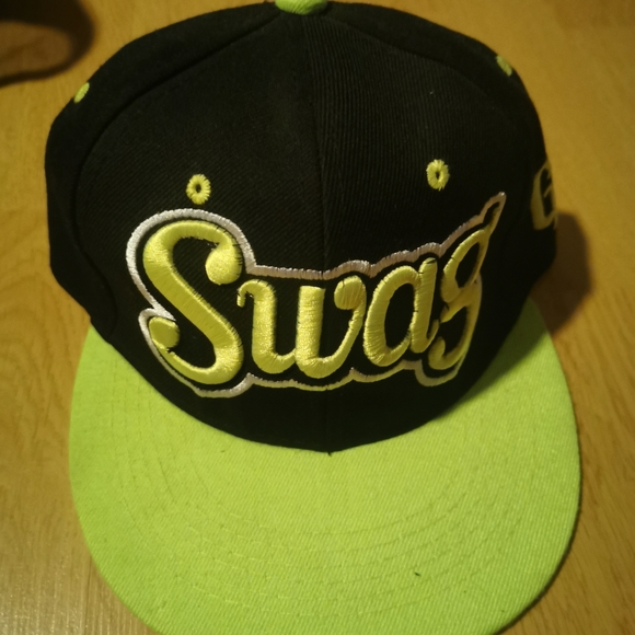 Hat - Picture 1 of 2